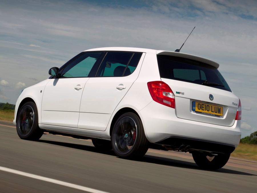 Skoda Fabia RS 2010 года  (UK) (фото 7 из 30)